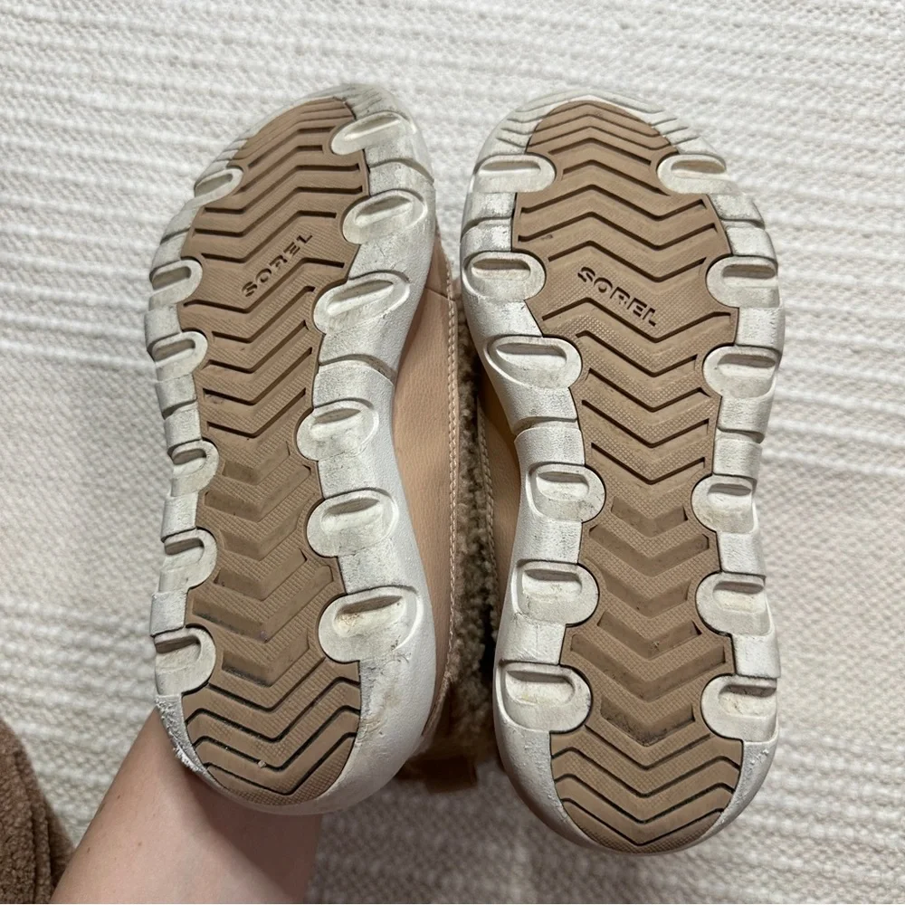 SOREL girls' tan Youth Explorer Cozy Canoe sherpa lace up boots 4 - Picture 10 of 13